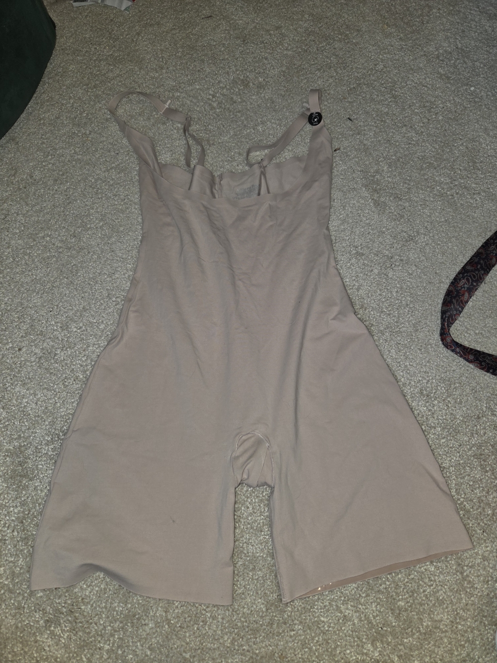 La Vie En Rose NWOT Shapewear in Nude Size Large